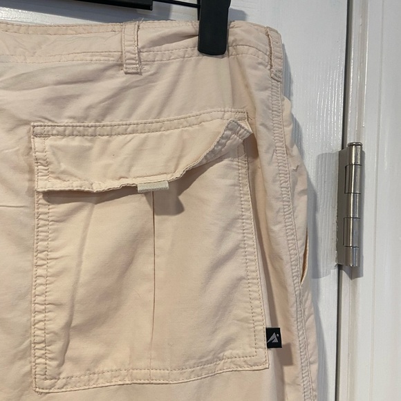 EMS Eastern Mountain Sports Cream Cargo Conversion Capri Hiking Pants Size 14 - Picture 6 of 13